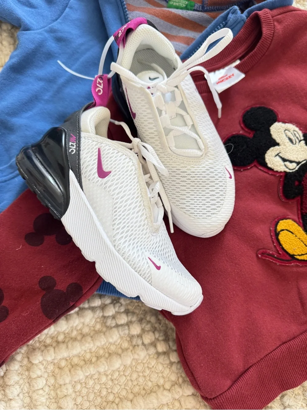 White Nike Air 27 C Sneakers with Pink Accents